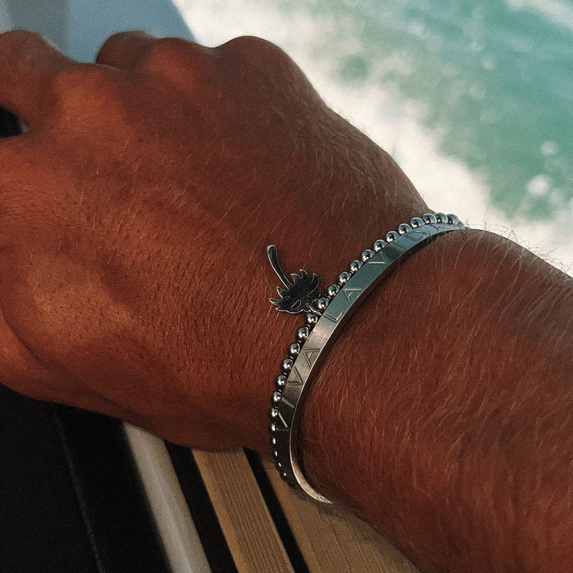 Mantra Cuff VIVA LA VIDA