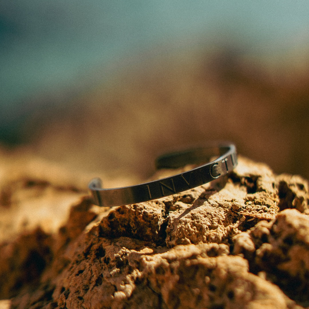 Mantra Cuff INVICTUS