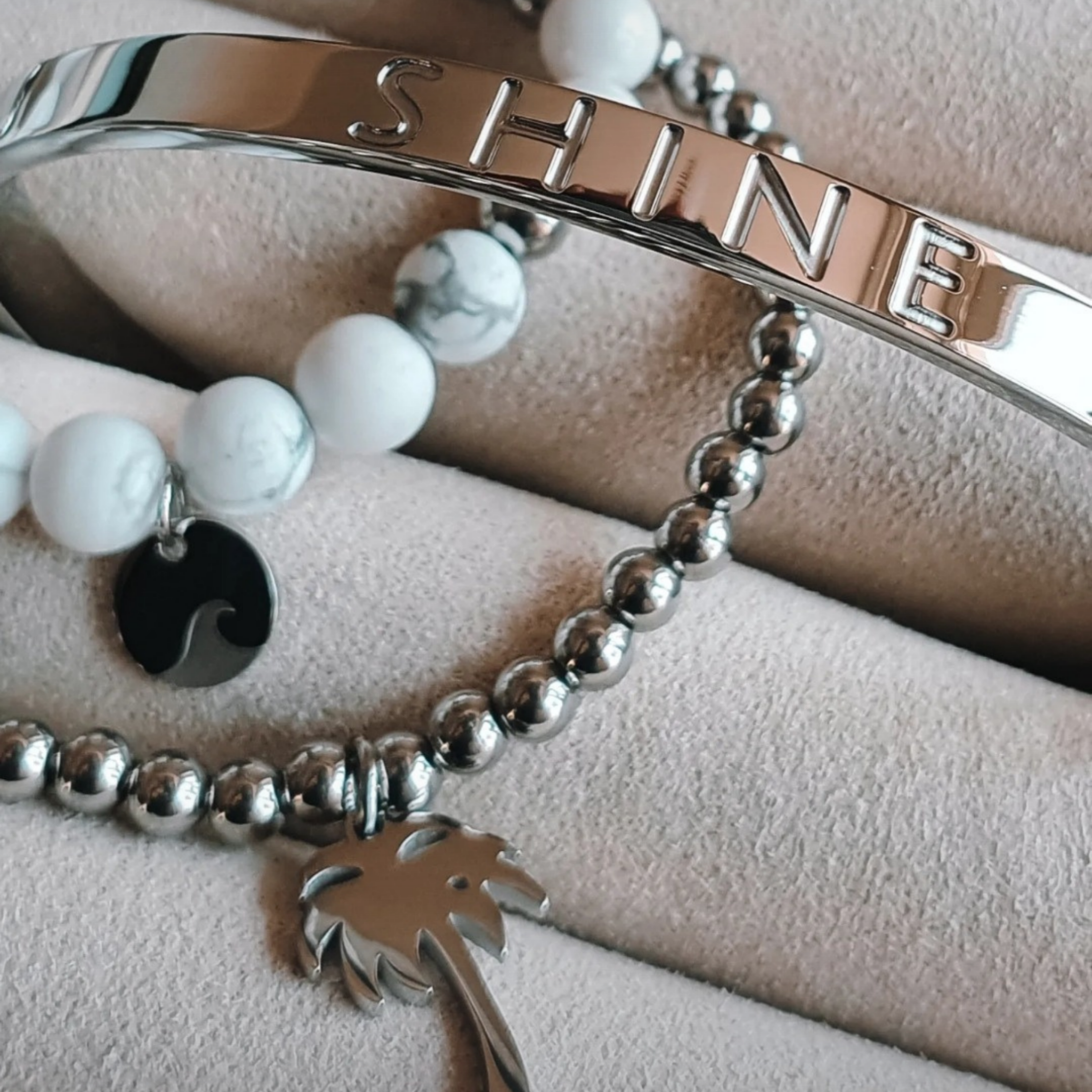 Mantra Cuff SHINE